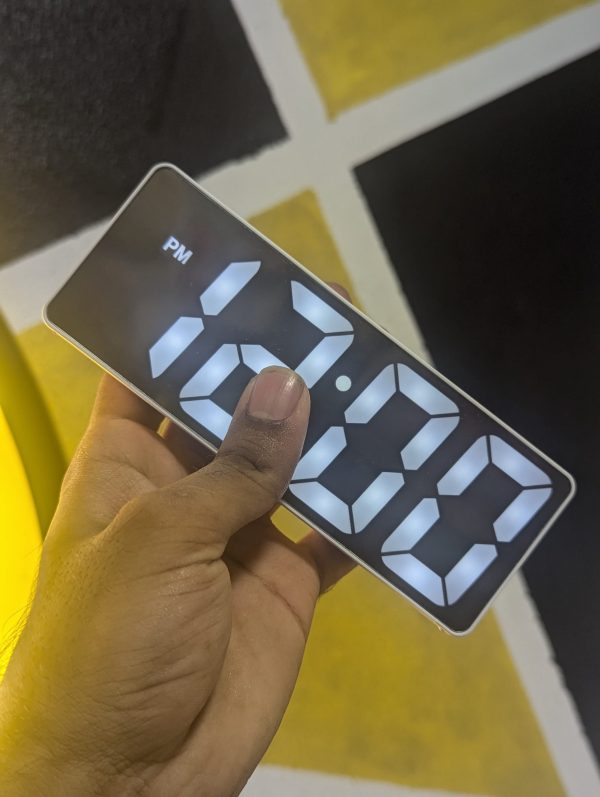 LED Mirror Clock – Stylish, Modern, and Functional Timepiece! r3