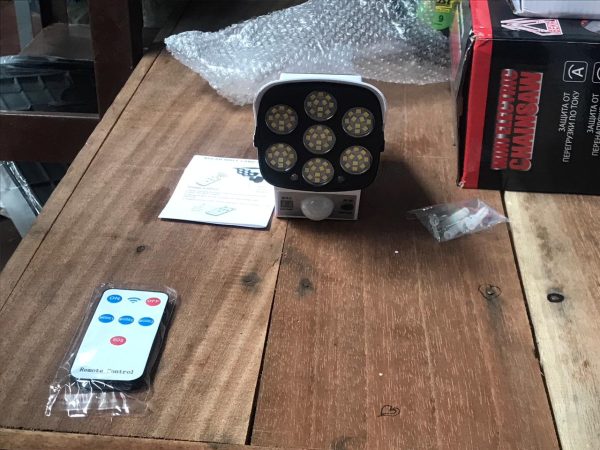 Solar Powered Security Light with Simulation Dummy Camera 01