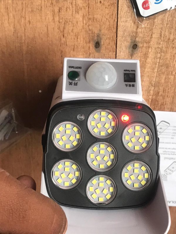 Solar Powered Security Light with Simulation Dummy Camera 02